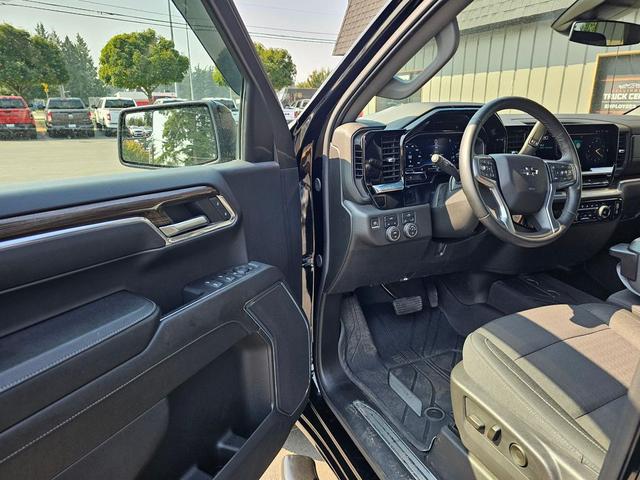 Photo of 2024 Black Chevrolet Silverado 1500