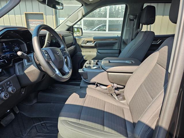 Photo of 2024 Black Chevrolet Silverado 1500
