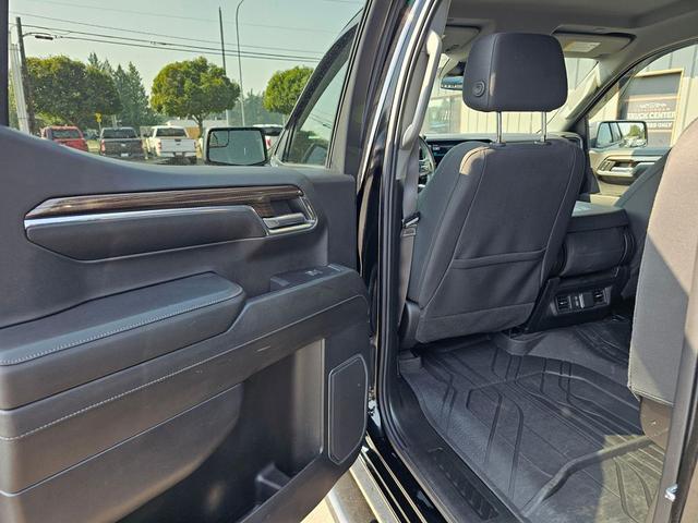 Photo of 2024 Black Chevrolet Silverado 1500