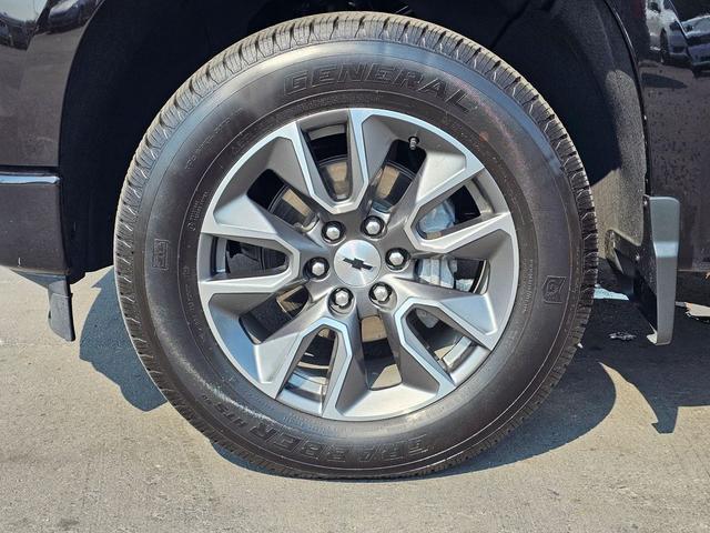 Photo of 2024 Black Chevrolet Silverado 1500