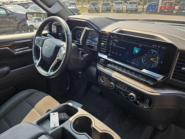 Photo of 2024 Black Chevrolet Silverado 1500