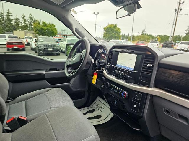 Photo of 2022 Oxford White Ford F-150