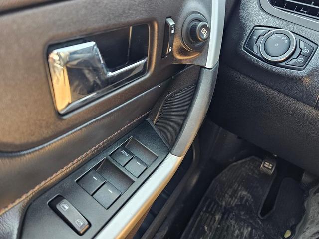 Photo of 2013 Tuxedo Black Metallic Ford Edge