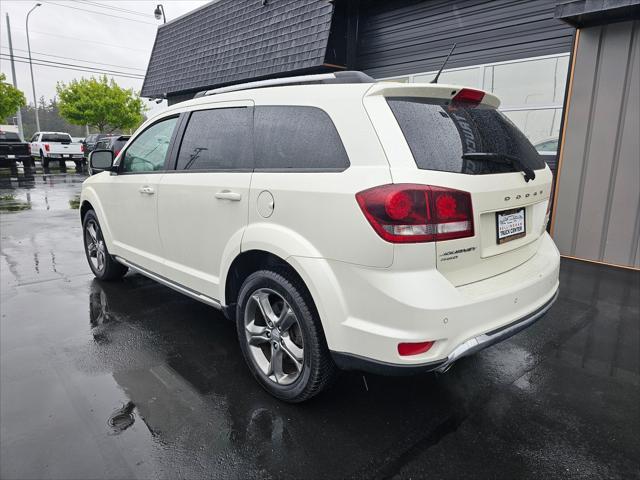 Photo of 2016 Pearl White Tri-Coat Dodge Journey
