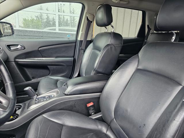 Photo of 2016 Pearl White Tri-Coat Dodge Journey