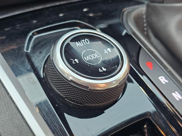 Photo of 2023 Glacier Blue Metallic Chevrolet Colorado