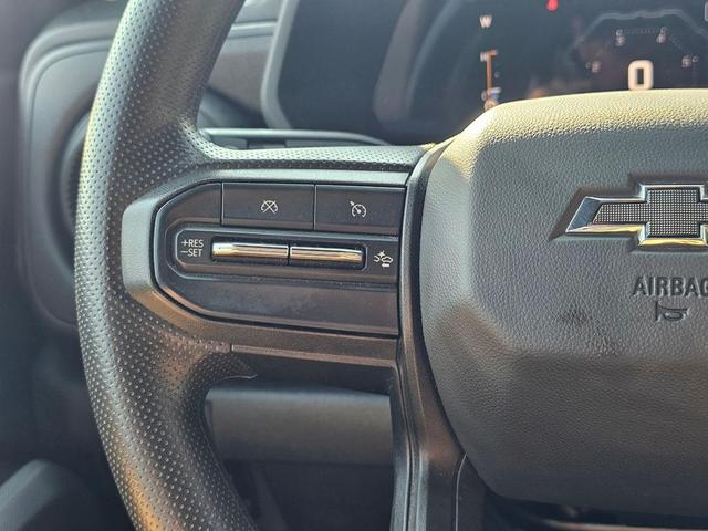 Photo of 2023 Glacier Blue Metallic Chevrolet Colorado