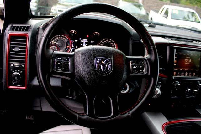 Photo of 2016 Brilliant Black Crystal Pearlcoat RAM 1500