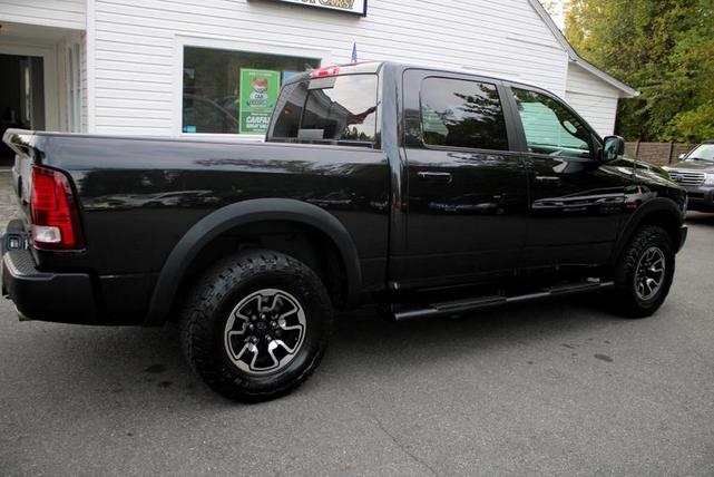 Photo of 2016 Brilliant Black Crystal Pearlcoat RAM 1500