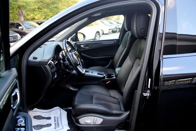 Photo of 2017 Black Porsche Macan