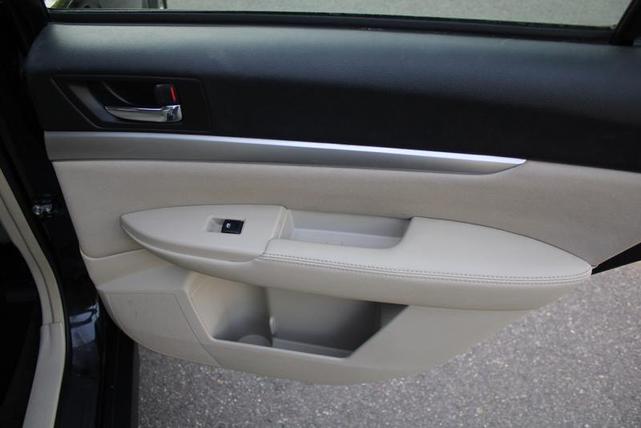 Photo of 2014 Crystal Black Silica Subaru Outback