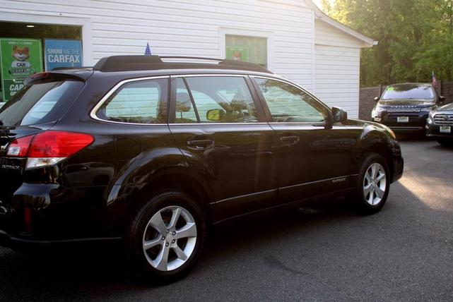 Photo of 2014 Crystal Black Silica Subaru Outback