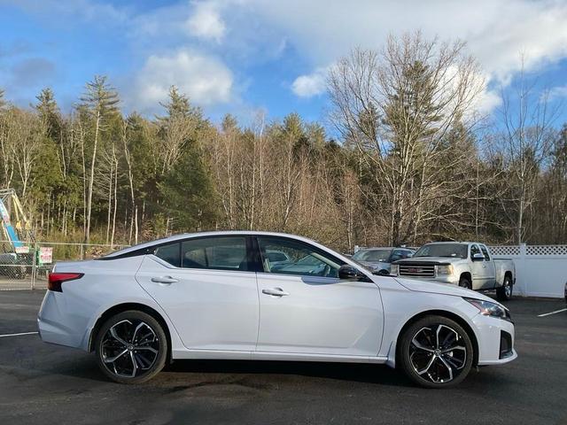 Photo of 2025 Gray Sky Pearl Nissan Altima