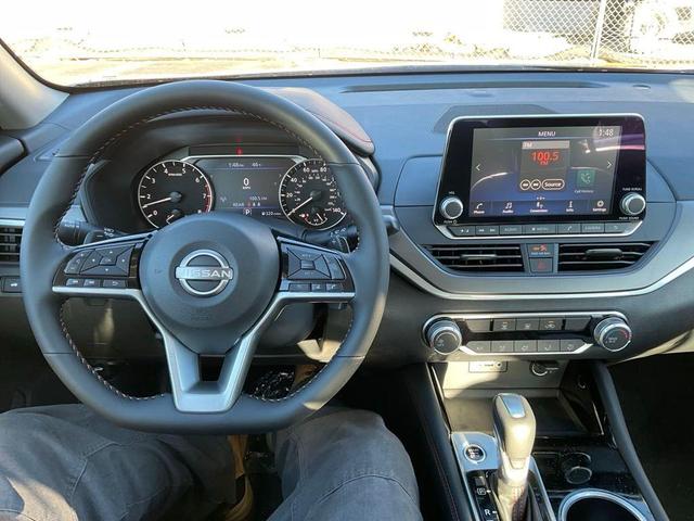 Photo of 2025 Gun Metallic Nissan Altima