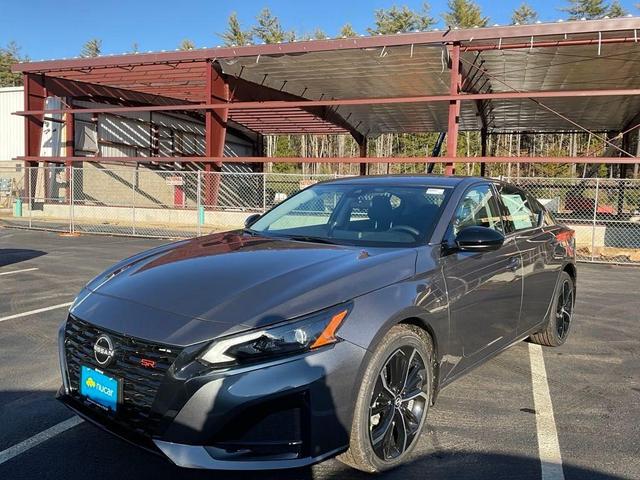 Photo of 2025 Gun Metallic Nissan Altima