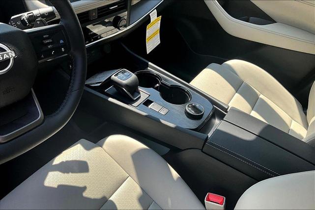 Photo of 2025 Everest White P Nissan Rogue
