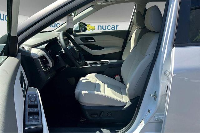 Photo of 2025 Everest White P Nissan Rogue