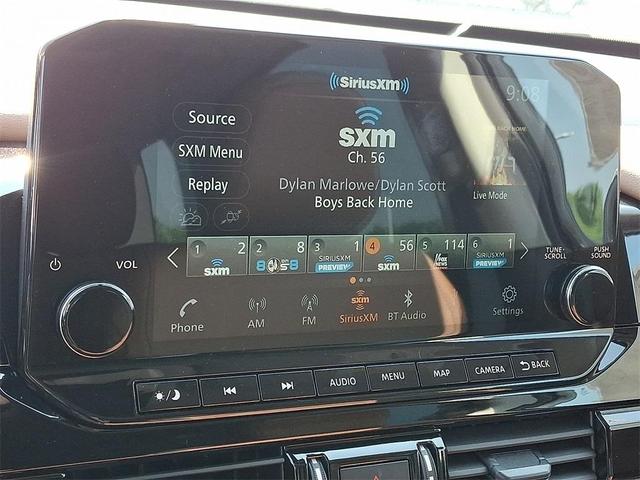 Photo of 2025 Everest White P Nissan Pathfinder