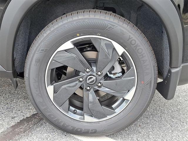 Photo of 2025 Black Nissan Rogue