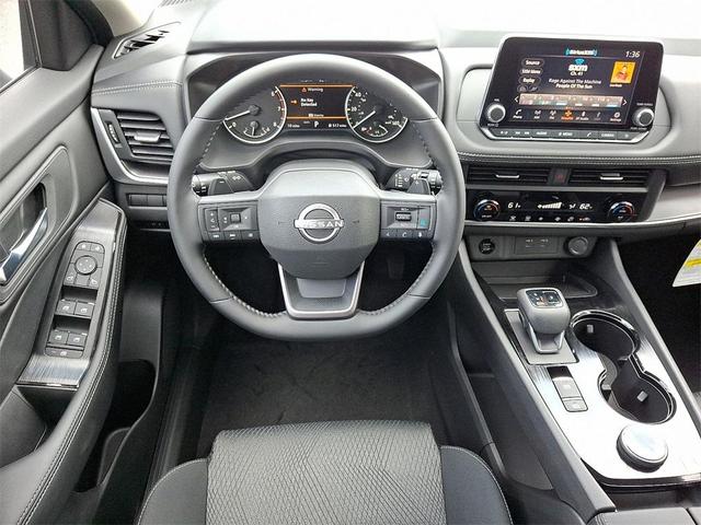 Photo of 2025 Black Nissan Rogue