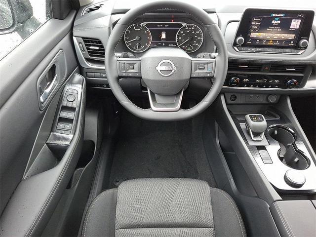 Photo of 2025 Black Nissan Rogue