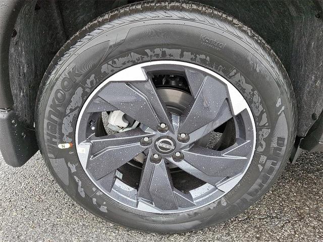 Photo of 2025 Black Nissan Rogue