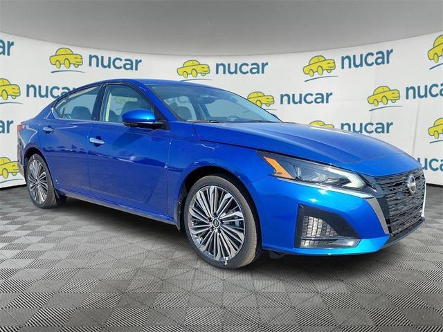 Photo of 2025 Bluestone Pearl Nissan Altima