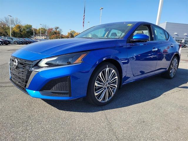 Photo of 2025 Bluestone Pearl Nissan Altima