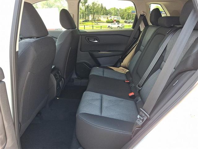 Photo of 2025 Everest White P Nissan Rogue