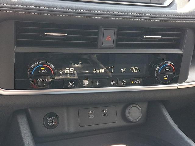 Photo of 2025 Everest White P Nissan Rogue
