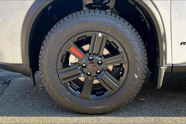 Photo of 2025 Everest White P Nissan Rogue