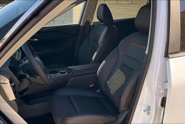 Photo of 2025 Everest White P Nissan Rogue