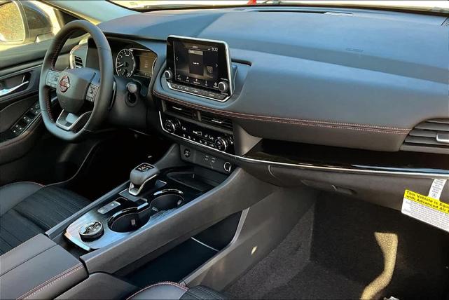 Photo of 2025 Everest White P Nissan Rogue