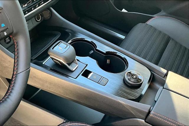 Photo of 2025 Everest White P Nissan Rogue