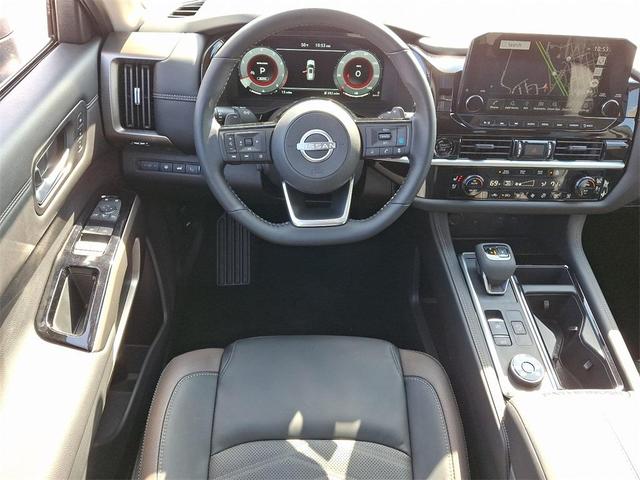 Photo of 2025 Everest White P Nissan Pathfinder