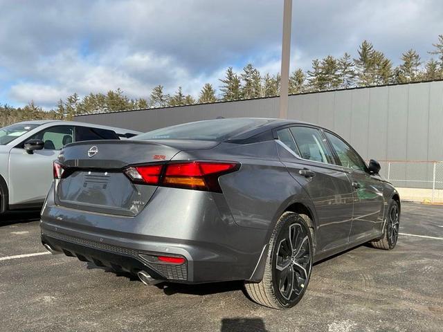 Photo of 2025 Gun Metallic Nissan Altima