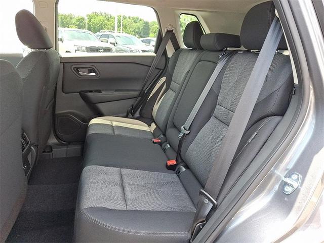 Photo of 2025 Gun Metallic Nissan Rogue
