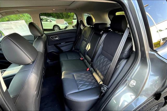 Photo of 2025 Gun Metallic Nissan Rogue