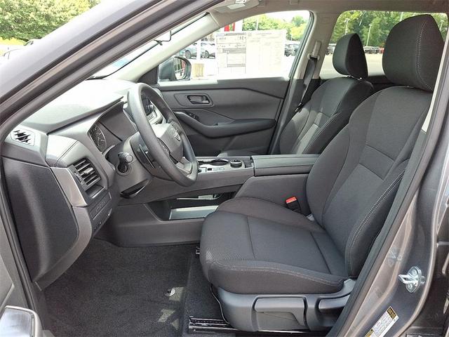 Photo of 2025 Gun Metallic Nissan Rogue