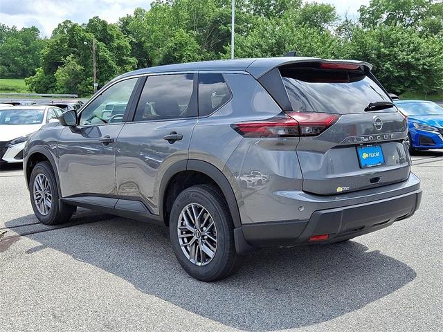 Photo of 2025 Gun Metallic Nissan Rogue