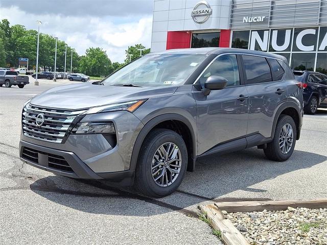 Photo of 2025 Gun Metallic Nissan Rogue