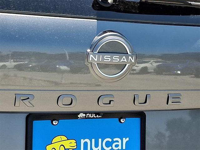 Photo of 2025 Gun Metallic Nissan Rogue