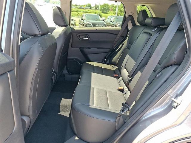 Photo of 2025 Gun Metallic Nissan Rogue