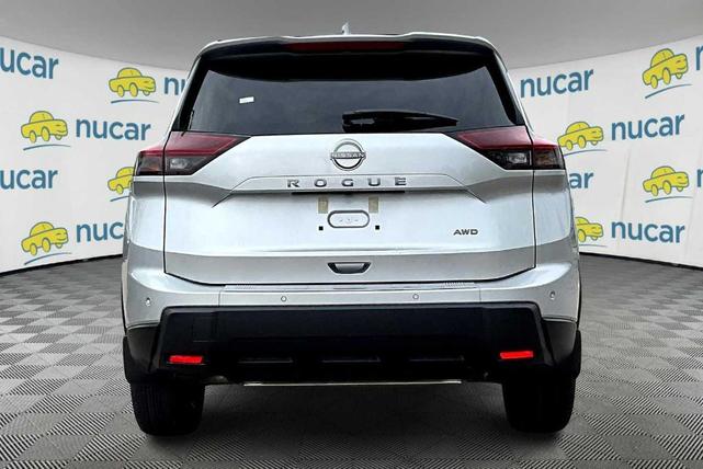 Photo of 2025 Silver Nissan Rogue