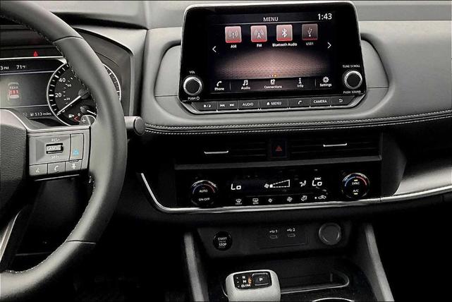 Photo of 2025 Silver Nissan Rogue