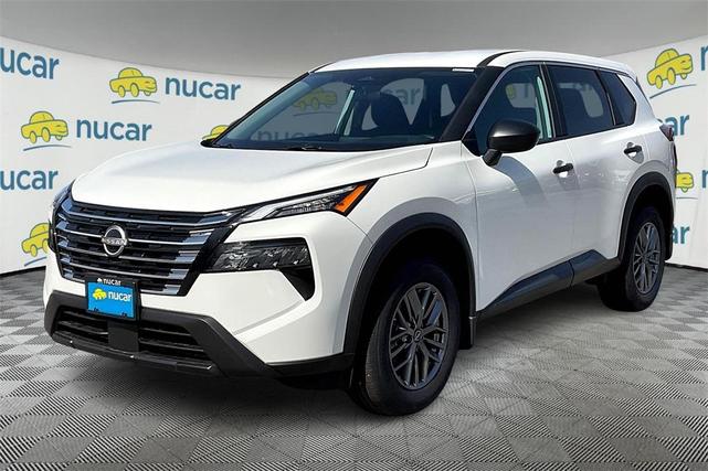 Photo of 2025 Glacier White Nissan Rogue