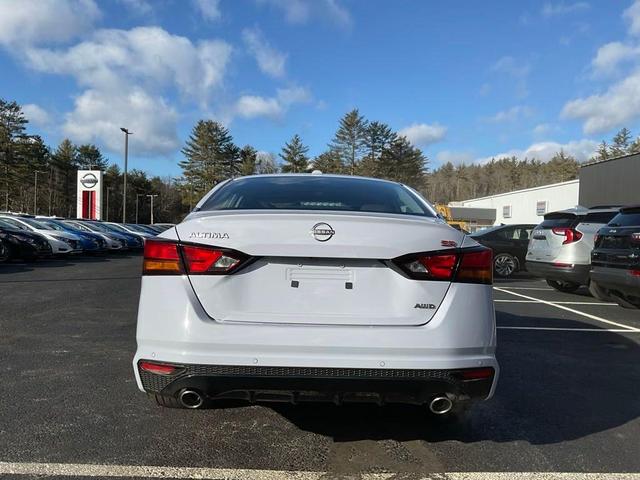Photo of 2025 Gray Sky Pearl Nissan Altima