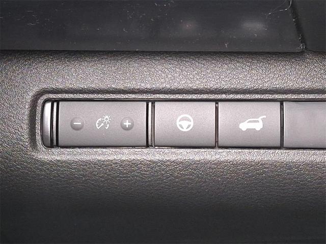 Photo of 2025 2t Grn Blk Roof Nissan Pathfinder