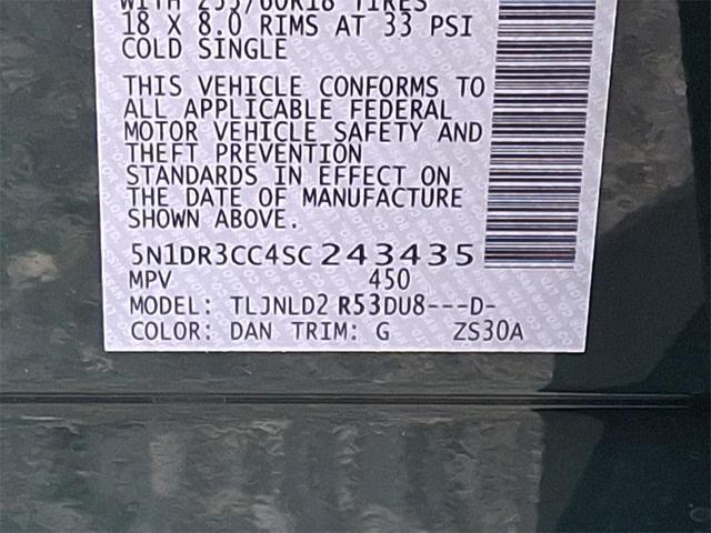 Photo of 2025 2t Grn Blk Roof Nissan Pathfinder