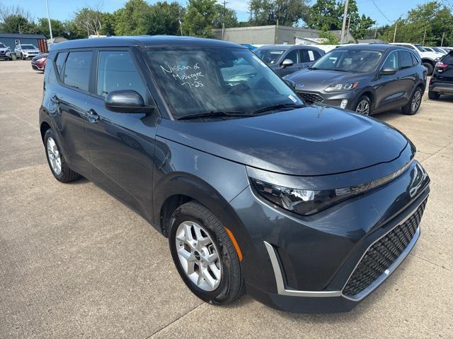 Photo of 2023 Gravity Gray Kia Soul